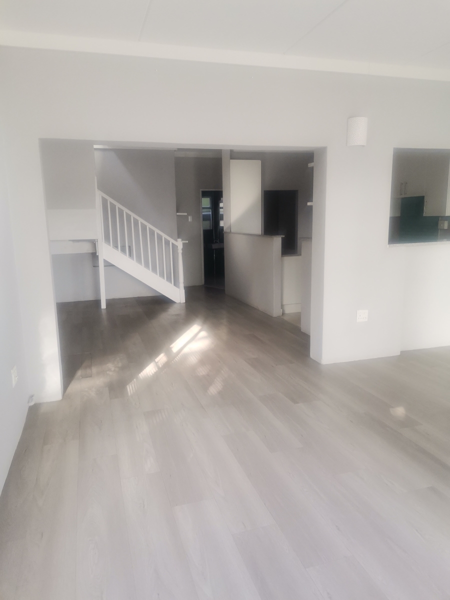 To Let Commercial Property for Rent in Walmer Eastern Cape